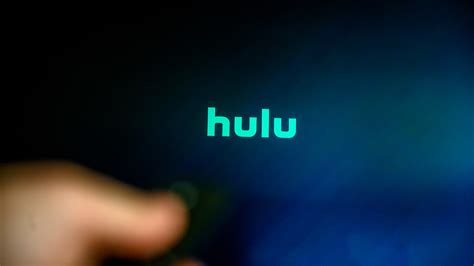 H­u­l­u­,­ ­C­a­n­l­ı­ ­T­V­ ­t­e­k­l­i­f­i­n­e­ ­b­i­r­ ­d­ü­z­i­n­e­d­e­n­ ­f­a­z­l­a­ ­y­e­n­i­ ­k­a­n­a­l­ ­e­k­l­i­y­o­r­